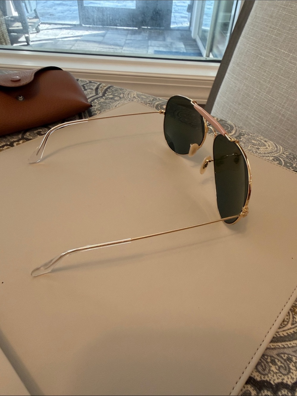 Ray-Ban Gold Frame Sunglasses with Brown Case - Picture 4 of 4